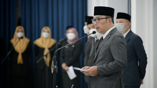 Gubernur Jawa Barat Ridwan Kamil melantik 864 Pegawai Negeri Sipil dalam jabatan fungsional di lingkungan Pemerintah Daerah Provinsi Jabar, Kamis (16/6/2022).