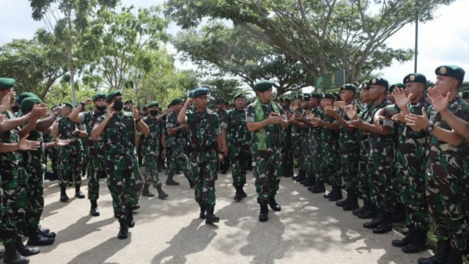VIVA Militer: Pangkostrad Letjen TNI Maruli Simanjuntak datang ke Papua