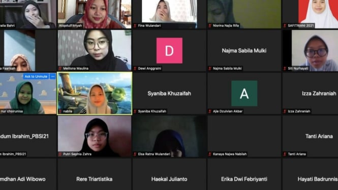 Tangkapan layar pada perkuliahan daring Sejarah Sastra Indonesia Modern di kelas 2C PBSI UIN Jakarta