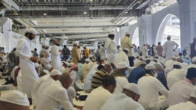 Suasana Shalat Jumat di Masjidil Haram, Mekah, Arab Saudi.