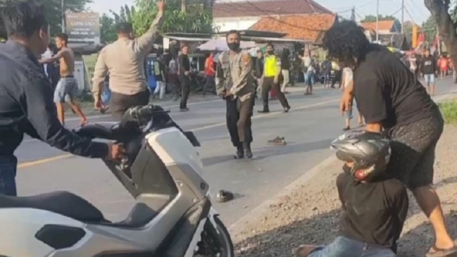 Rombongan pesilat terlibat kericuhan dengan OTK di Gresik, Jawa Timur