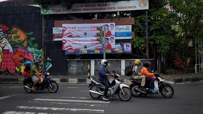 Spanduk Pilpres 2024 Puan-Gibran di sejumlah titik di Kota Solo