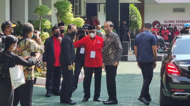 Presiden Jokowi menghadiri Rakernas PDIP di Lenteng Agung.