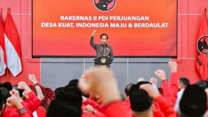 Presiden Joko Widodo menghadiri Rapat Kerja Nasional PDIP di Sekolah Partai DPP 