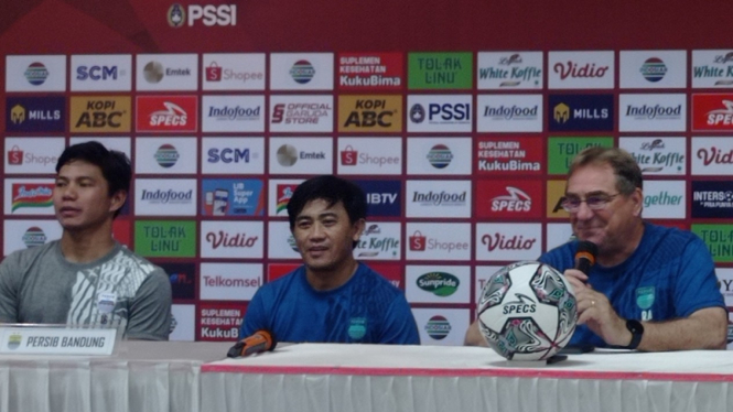 Pelatih Persib Bandung, Robert Rene Alberts