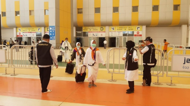 Jemaah haji Indonesia tiba di Bandara Internasional King Abdulaziz Jeddah.