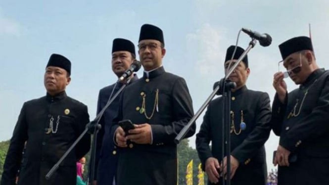 Gubernur DKI Jakarta Anies Baswedan memberikan keterangan soal kualitas udara