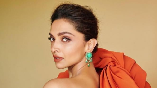 Deepika Padukone Bakal Syuting Film Bareng Shah Rukh Khan