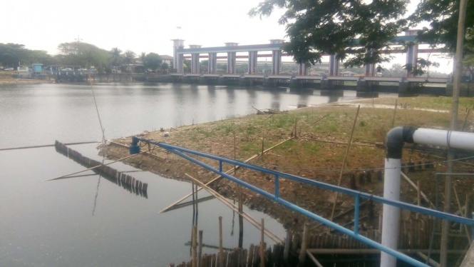 Air baku PDAM Tirta Benteng dari Sungai Cisadane.