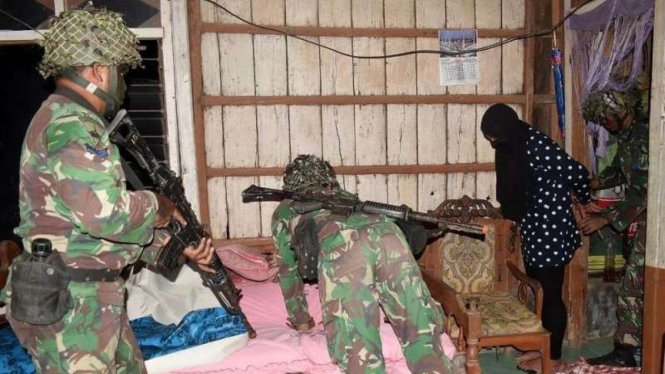 VIVA Militer: Anggota Brigif 2 Marinir TNI Angkatan Laut tangkap terduga teroris
