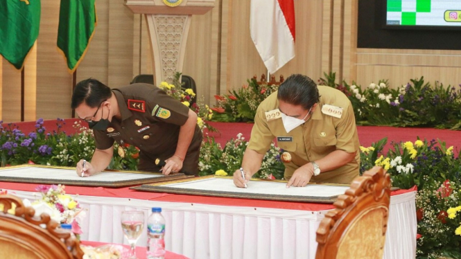 Penandatanganan Pakta Integritas, di Pendopo Gubernur Banten, Jumat (24/6)