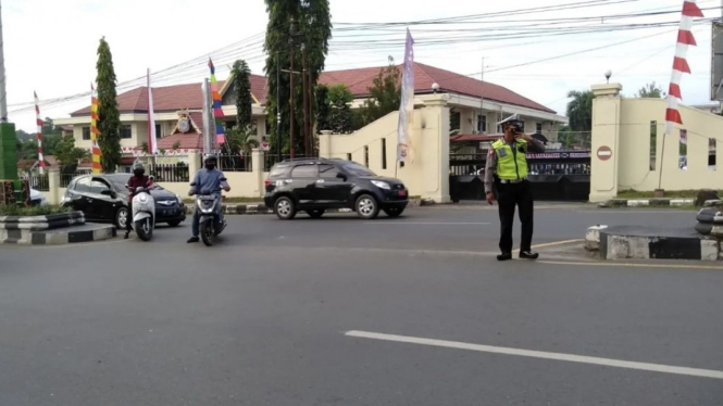 Satlantas Polri Banjarbaru terapkan sistem satu arah di jalan PM Noor