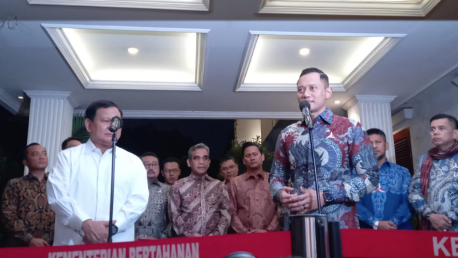 Pertemuan Prabowo Subianto dengan Agus Harimurti Yudhoyono