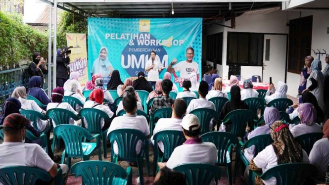 Relawan Sahabat Sandi Uno menggelar pelatihan pembuatan sabun cuci deterjen