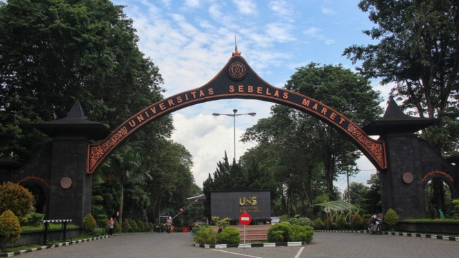 Gerbang Kampus UNS Solo, Jawa Tengah