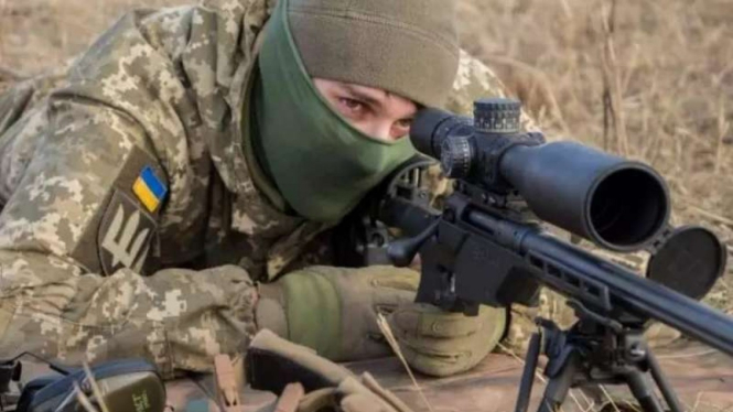 VIVA Militer: Penembak runduk (sniper) militer Ukraina