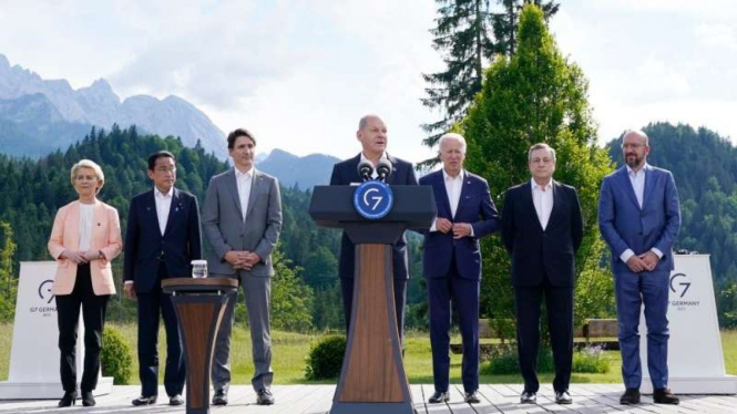 Kanselir Jerman Olaf Scholz dan para pemimpin negara G7 di Elmau, Jerman