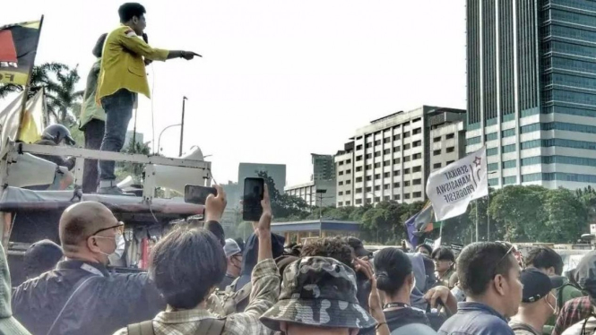 Mahasiswa demo tolak RKUHP di DPR.