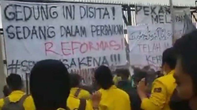Demo mahasiswa protes draft RUU KUHP
