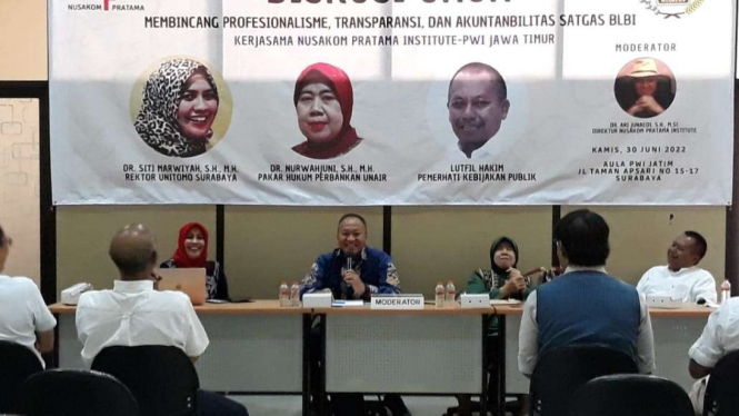 Diskusi tentang Satgas BLBI di Surabaya, Jawa Timur.