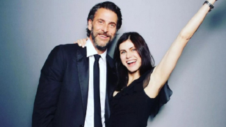 Selamat, Alexandra Daddario Resmi Dipersunting Andrew Form