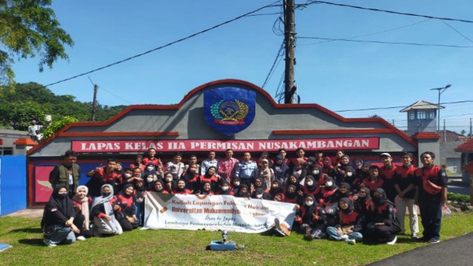 52 mahasiswa UMMI studi lapangan di Lapas Nusakambangan  ?