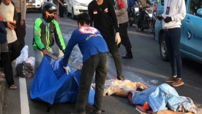 Pemotor tewas terlindas truk di Cipinang