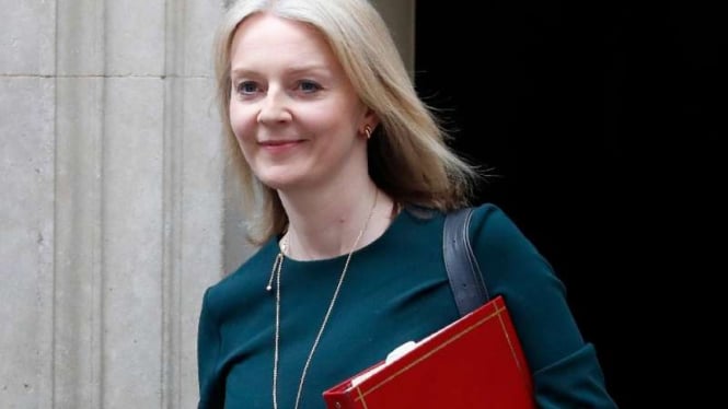 Menlu Inggris Elizabet Truss atau Liz Truss