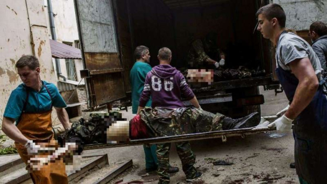 VIVA Militer: Evakuasi mayat tentara Ukraina di Donbas, Oblast Donetsk