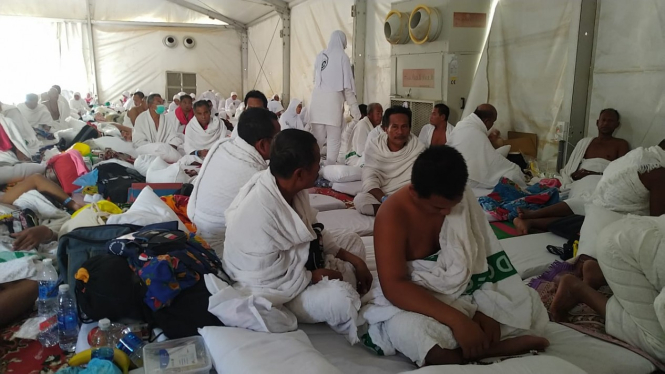 Suasana tenda jemaah haji di Arafah 