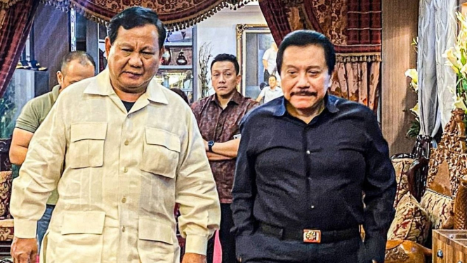 Ketum Gerindra Prabowo Subianto bertemu dengan Hendropriyono.