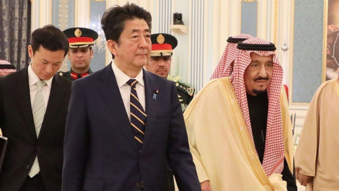 Shinzo Abe bertemu dengan Raja Salman