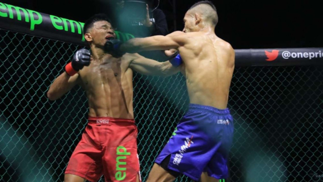 Parli Tunena vs Charles Ebu di Fight Night 59 One Pride MMA