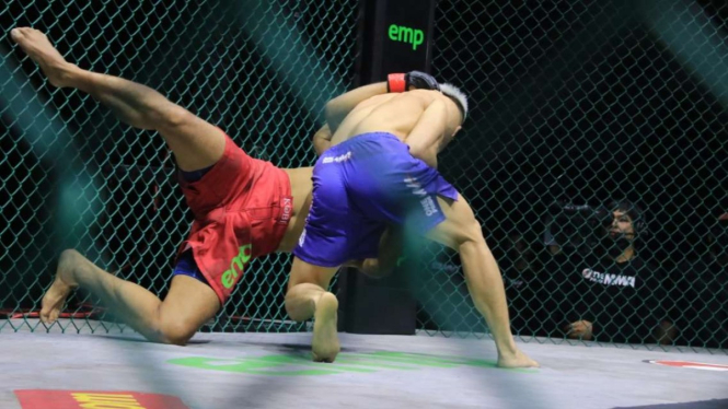 Yusuf Susilo vs Rensus Sari Turnip di Fight Night 59 One Pride MMA