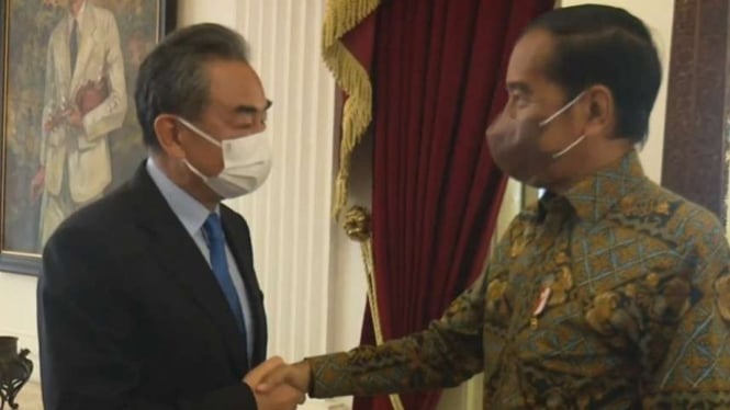 Presiden Joko Widodo menerima kunjungan kehormatan Menlu RRT Wang Yi.