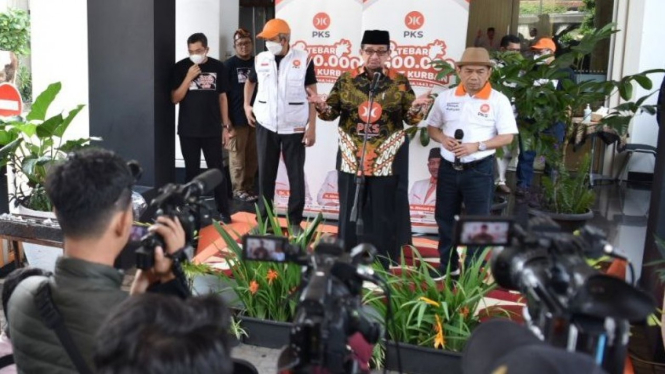 Ketua Majelis Syura PKS Habib Salim Segaf Al Jufri dan Jazuli Juwani.