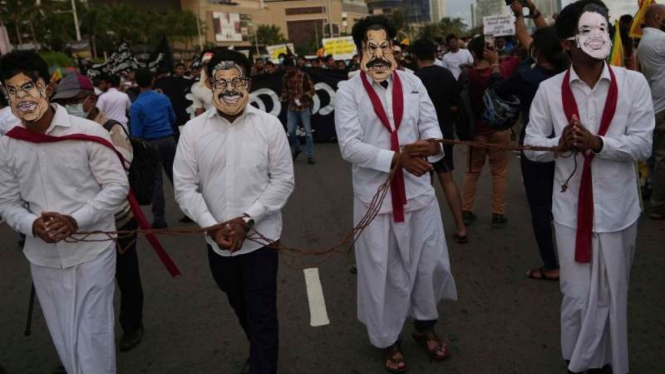 Parodi politik dinasti Rajapaksa di Sri Lanka oleh para demonstran