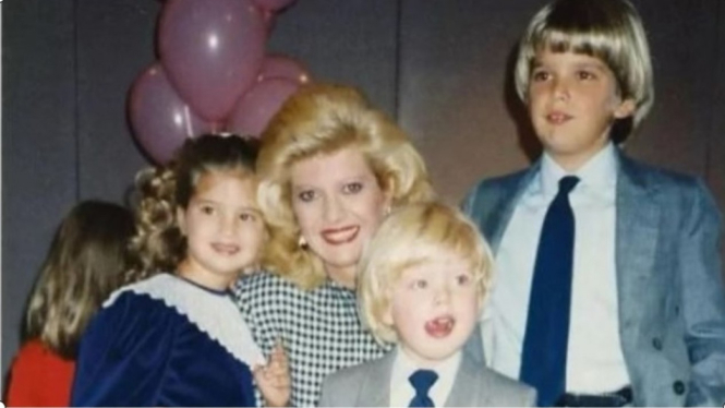 Ivana Trump dan keluarga