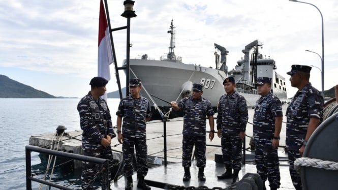 VIVA Militer: Pangkoarmada RI Laksdya TNI Abdul Rasyid ke Laut Natuna