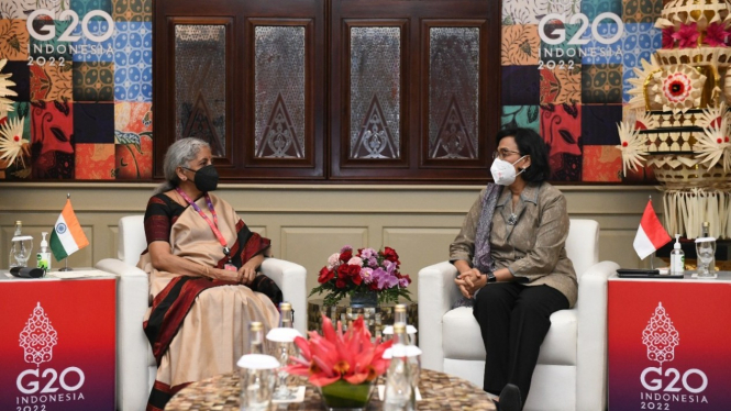 Pertemuan bilateral Menkeu RI Sri Mulyani dengan Menkeu India, Nirmala Sitharama