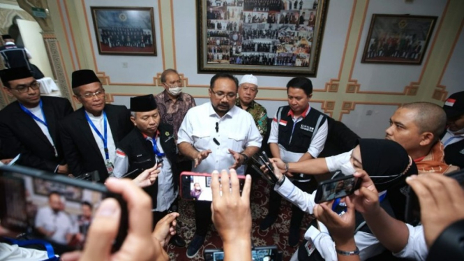 Menag, Yaqut Cholil Qoumas usai memimpin rapat evaluasi haji 2022