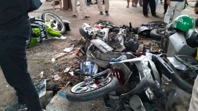 Truk Pertamina tabrak pengendara motor di kawasan Cibubur