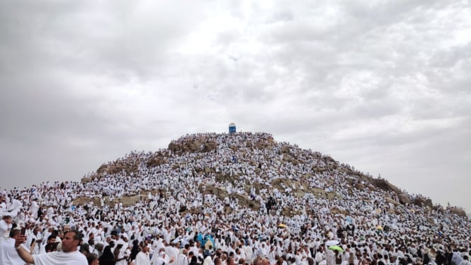 Jabal Rahmah di Arafah saat Wukuf