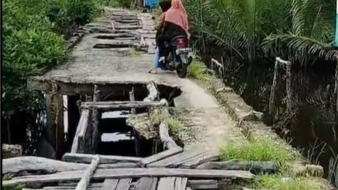Kondisi jembatan di Riau