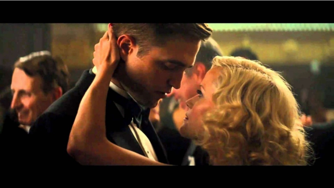 Reese Witherspoon dan Robert Pattinson (Water for Elephants)
