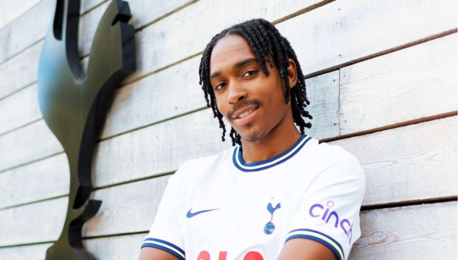 Resmi Tottenham Hotspur Mendatangkan Djed Spence