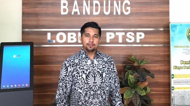 Edi Gustia B. Lubis, SH, Advokat/Kuasa Hukum Yayasan Konsumen Muslim Indonesia (YKMI)
