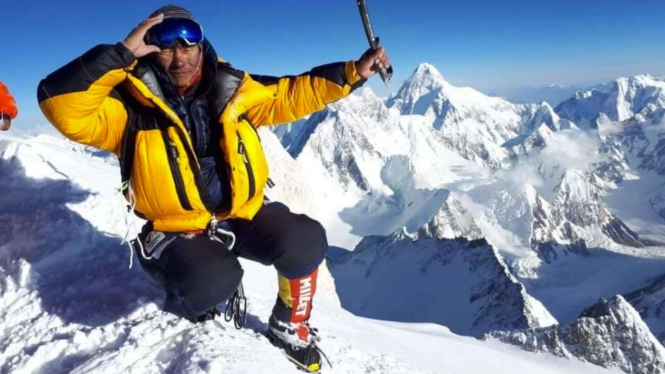 Sherpa merupakan pria asal Nepal 