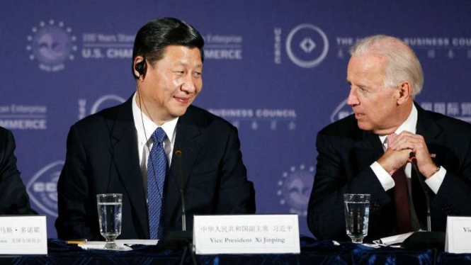 Xi Jinping dan Joe Biden ketika masih sama-sama jadi Wapres China-AS tahun 2012