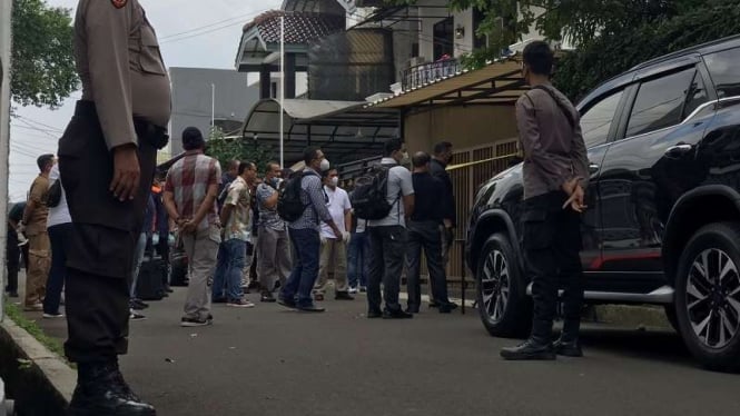 Polisi menggelar pra rekonstruksi kasus kematian Brigadir J.